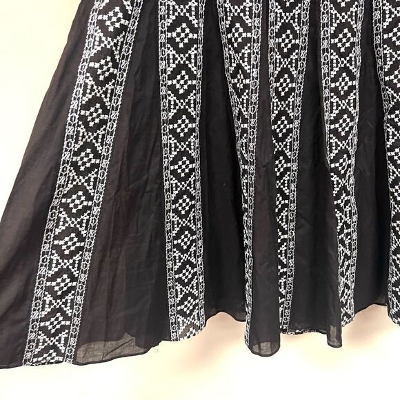 Ann Taylor brown embroidered a line skirt Sz 8 - Picture 3 of 6